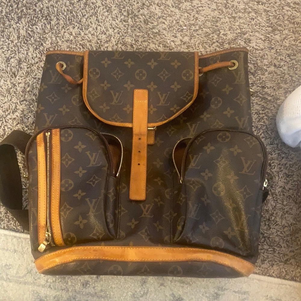 AUTHENTIC LOUIS VUITTON BACK PACK